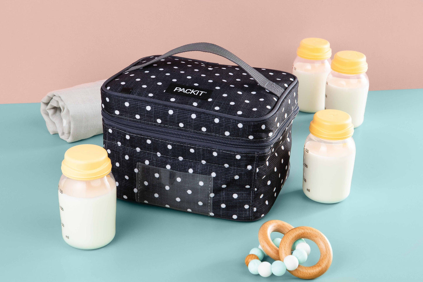 freezable-breastmilk-and-formula-cooler-d3 2023_Breastmilk-Cooler_Polka-Dots_Baby-Lifestyle-01_Lores.jpg