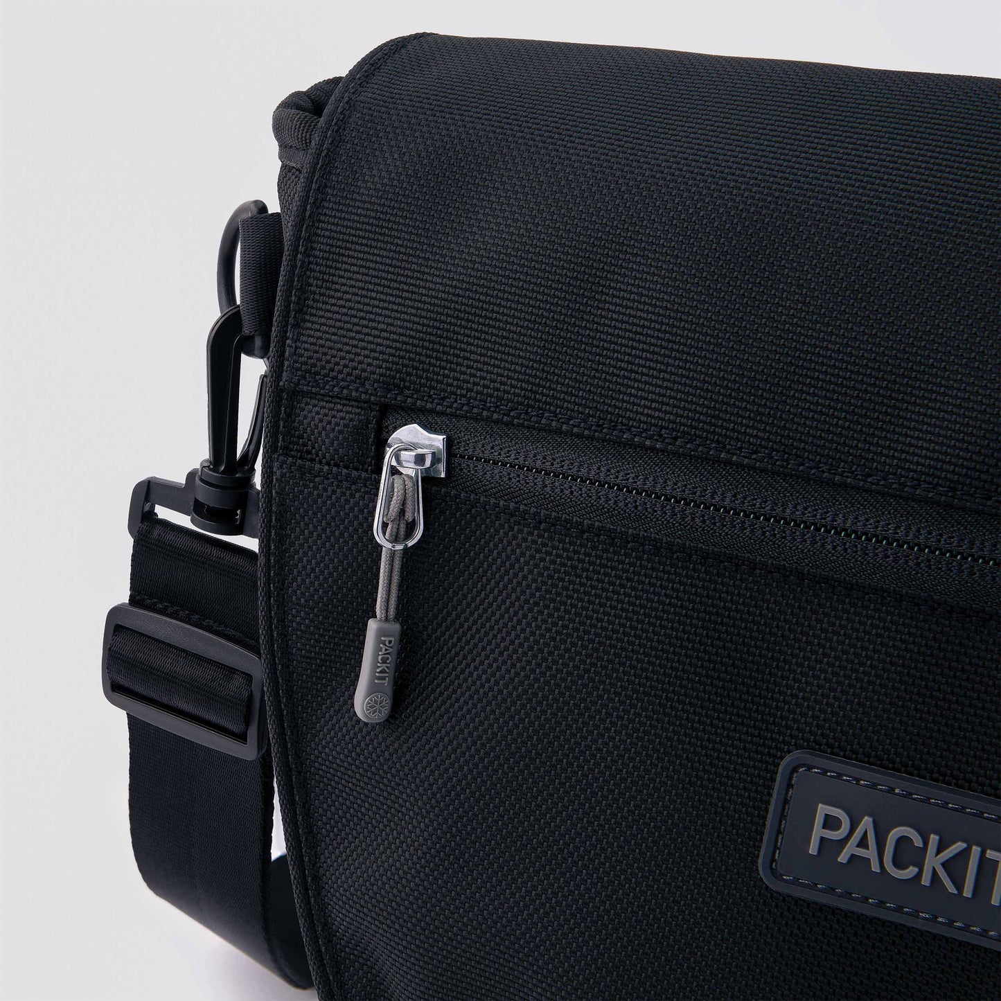 freezable-brooklyn-crossbody-r6 freezable-brooklyn-crossbody-black-ecofreeze-plus-zoom-zipper-pull.jpg