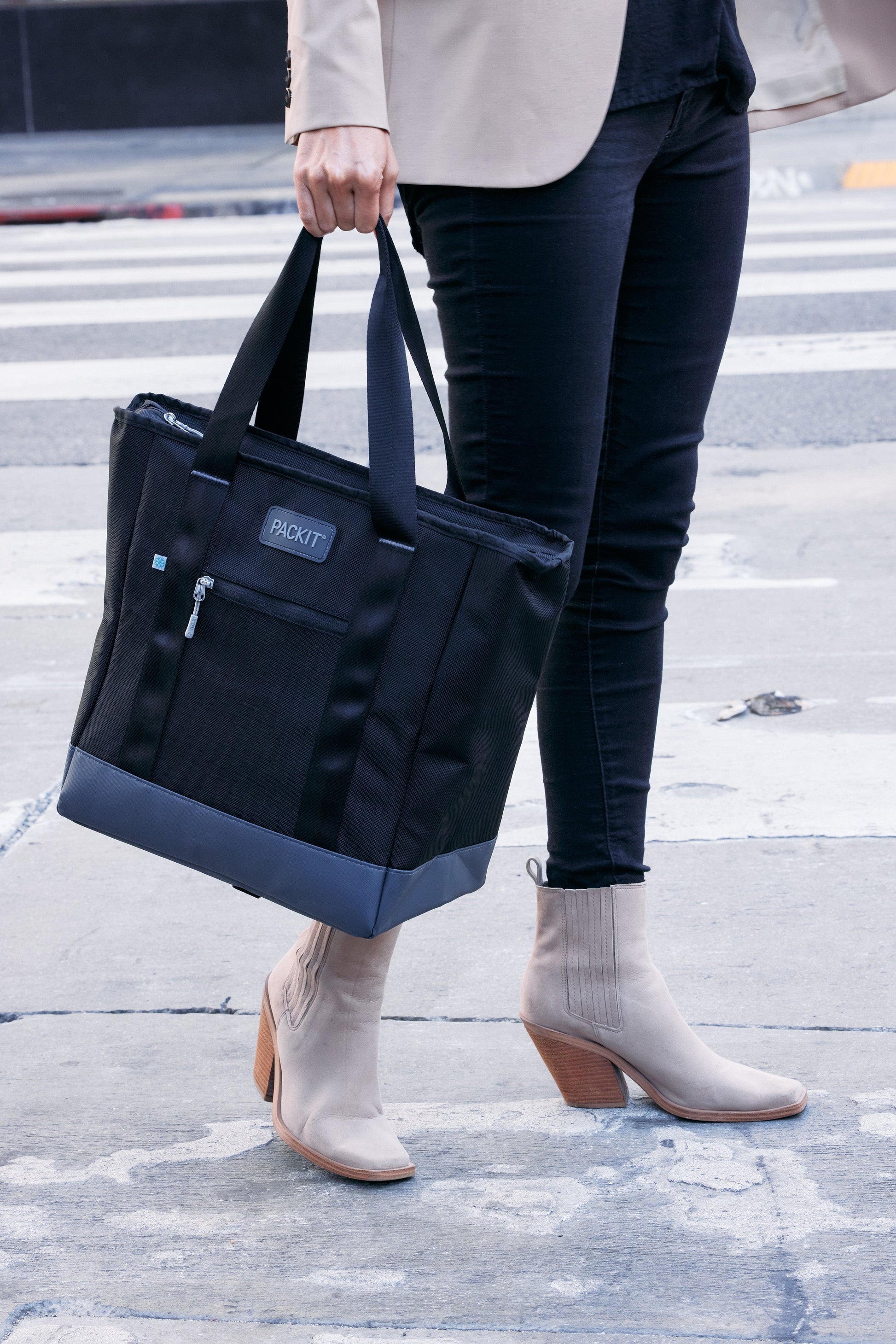 freezable-carry-tote-s5 freezable-carry-tote-black-gray-lifestyle-city-bag-only.jpg