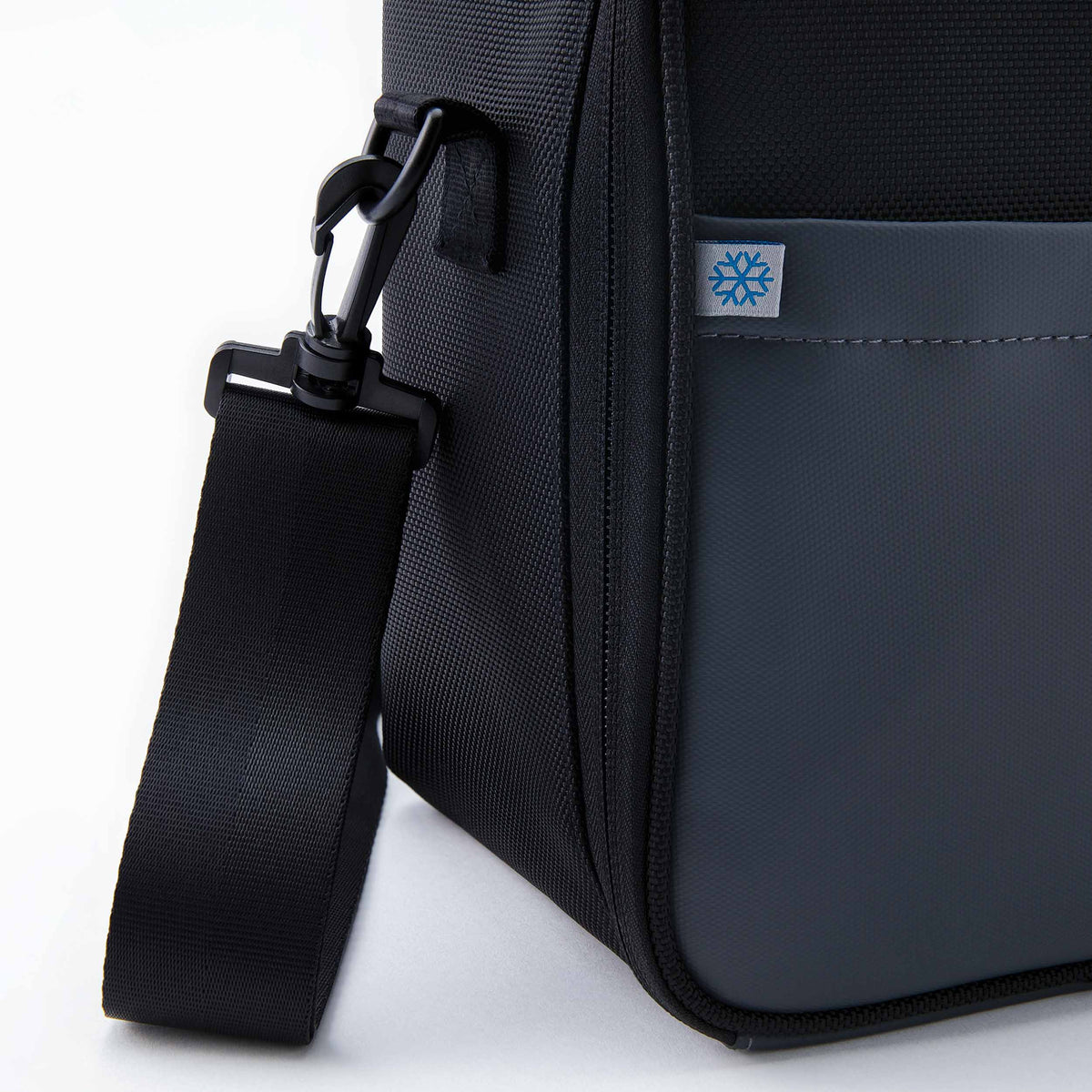 freezable-upright-lunch-box-u7 freezable-upright-lunch-box-black-gray-flag.jpg