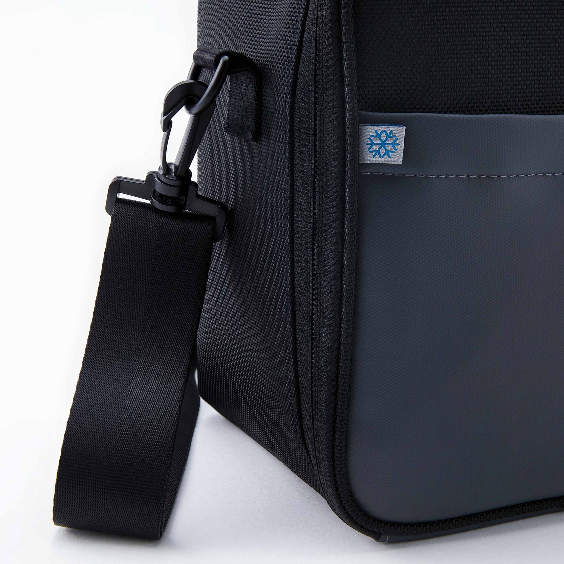freezable-upright-lunch-box-u7 freezable-upright-lunch-box-black-gray-flag.jpg