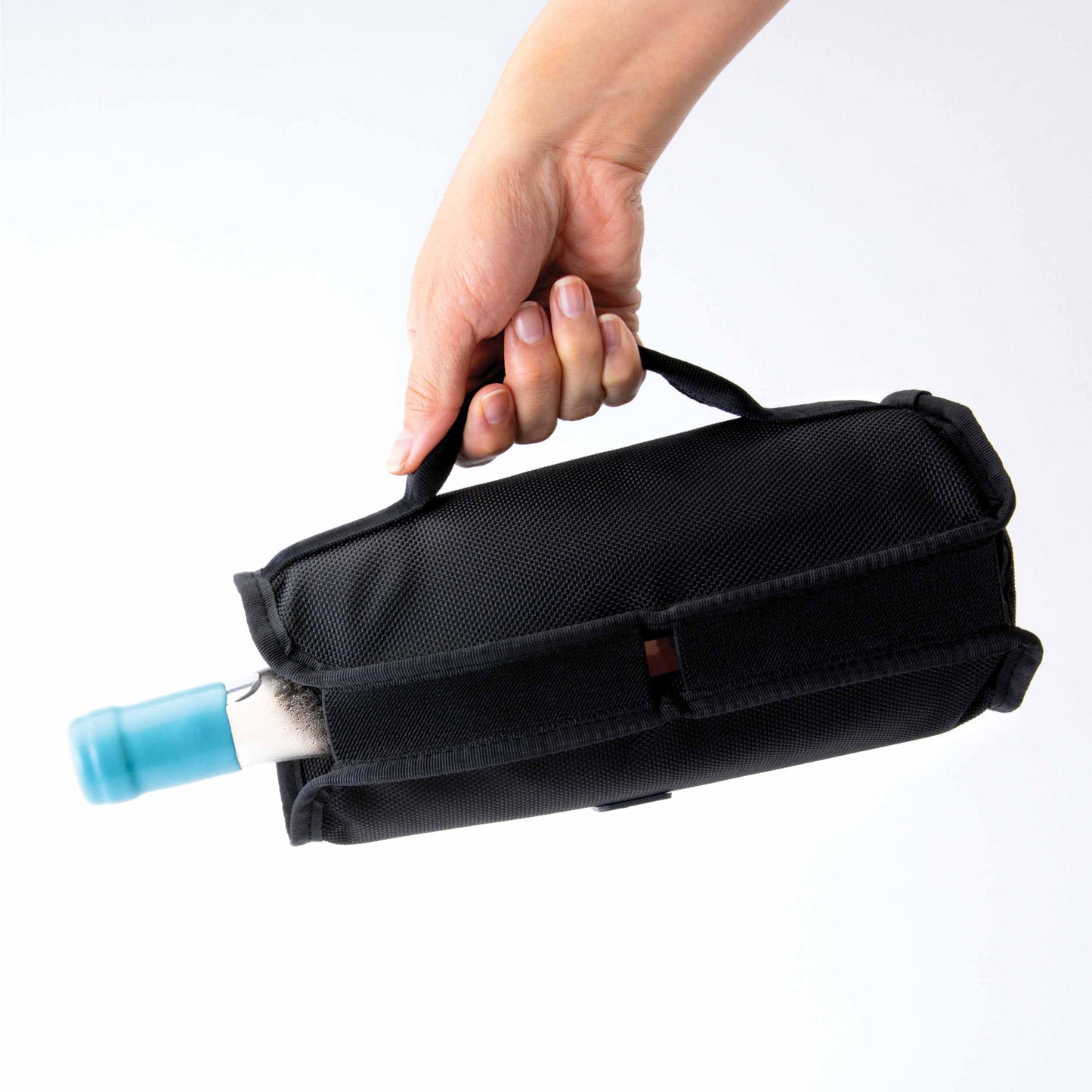 freezable-wine-cooler-j8 freezable-wine-cooler-black-pouring-with-handle.jpg